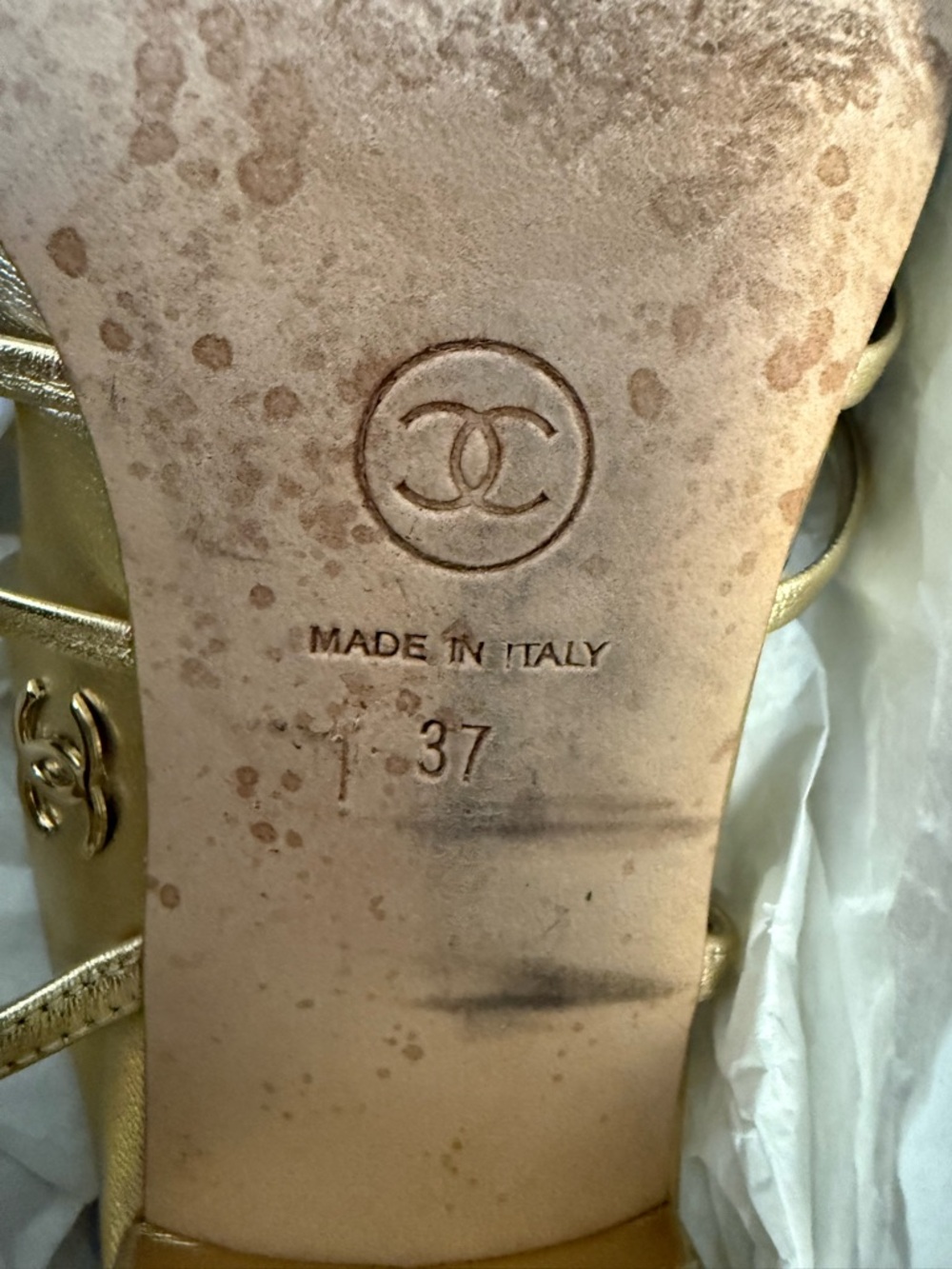 CHANEL gold sandals - Picture 7 of 9